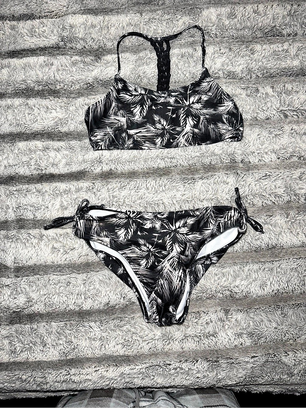 Black & White Floral Bikini Set Like New